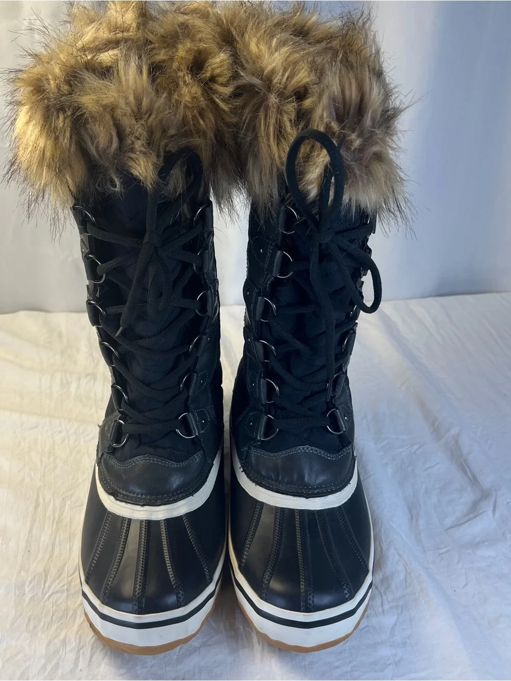 Falls Creek KatrinaII Women's sz10 Black 3MThinsulate FurTrim Winter LaceUpBoots